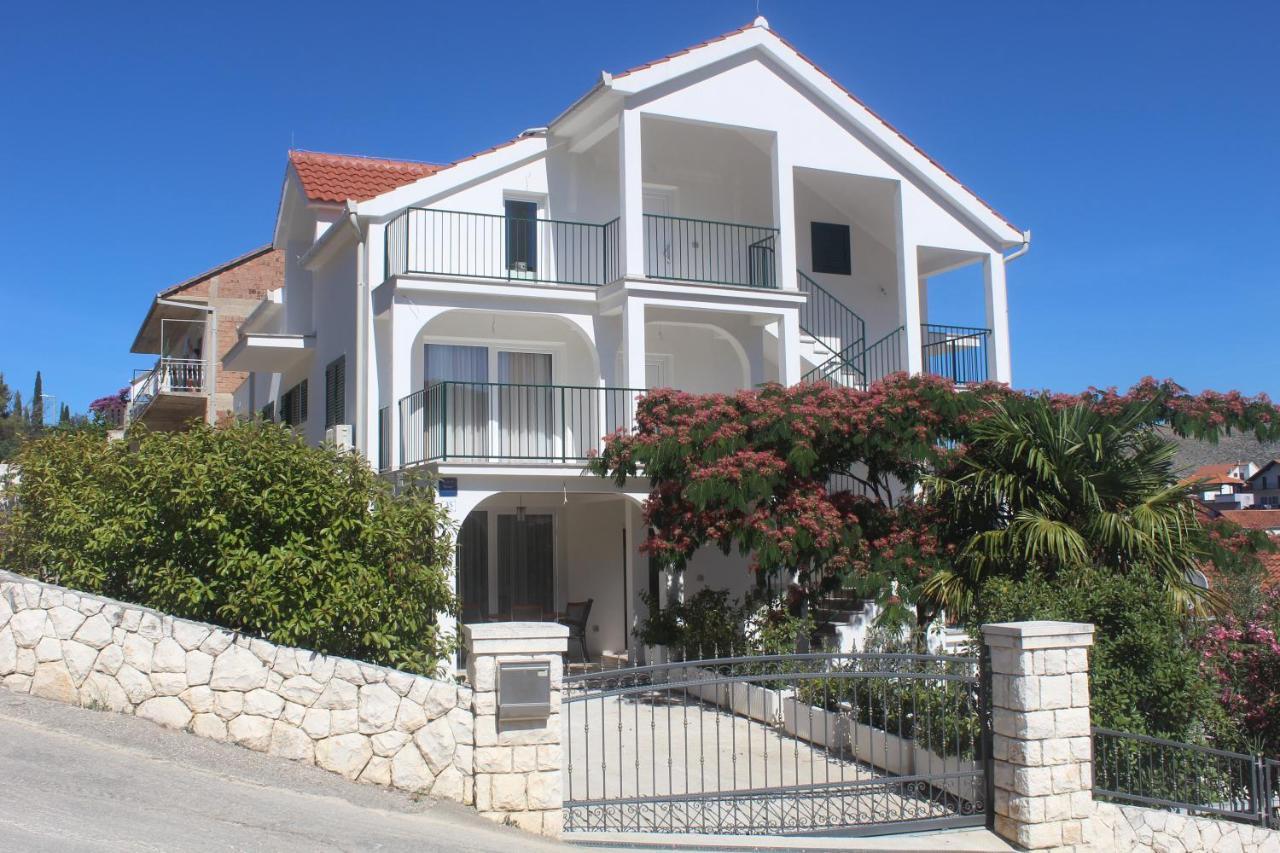 Apartment Udovicic Trogir Exterior foto